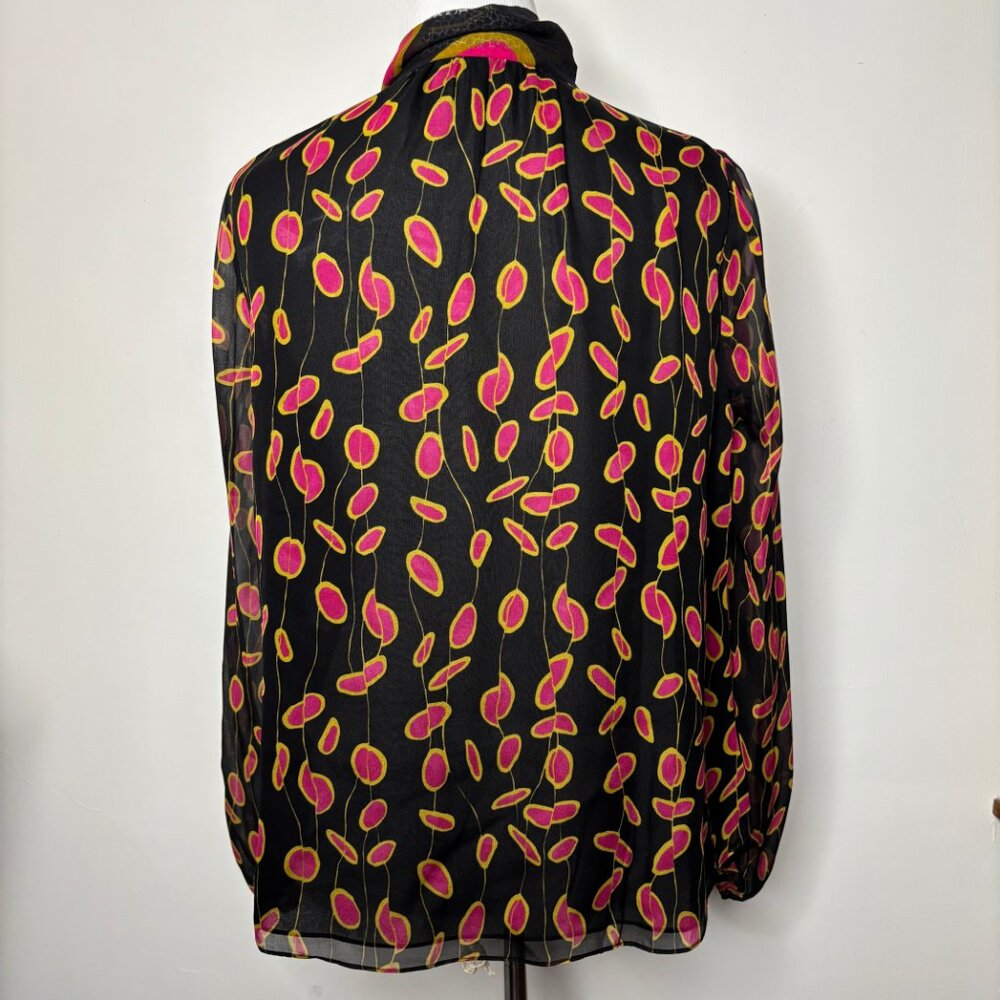 Diane Von Furstenberg Havanah Print Silk Tie Neck Button Blouse Size 4 - Picture 6 of 13